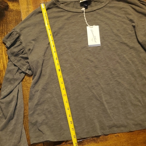 DARK green ruffle sleeve long sleeve tee Universal Thread Large NEW - Picture 6 of 10